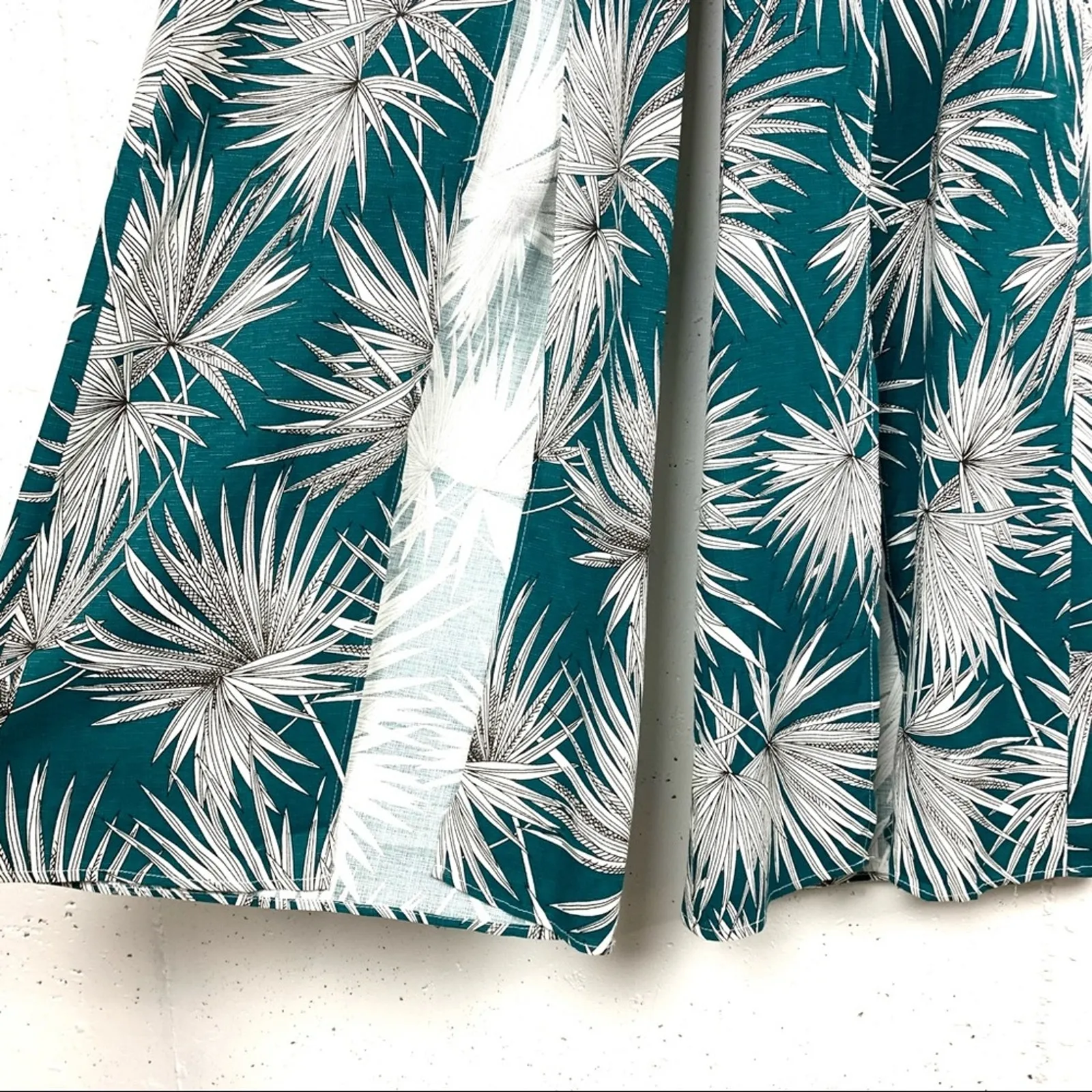 Runaway Australia Womens Tropical Print Thigh Split Pants Palm Tree Green Size 2 - Image 8