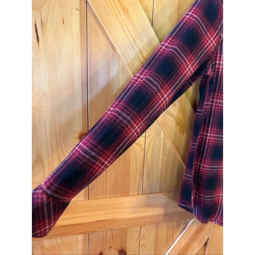 Decree Juniors Red Purple Plaid Button Up Pearl Snap Top Size Large (5478) - Image 4