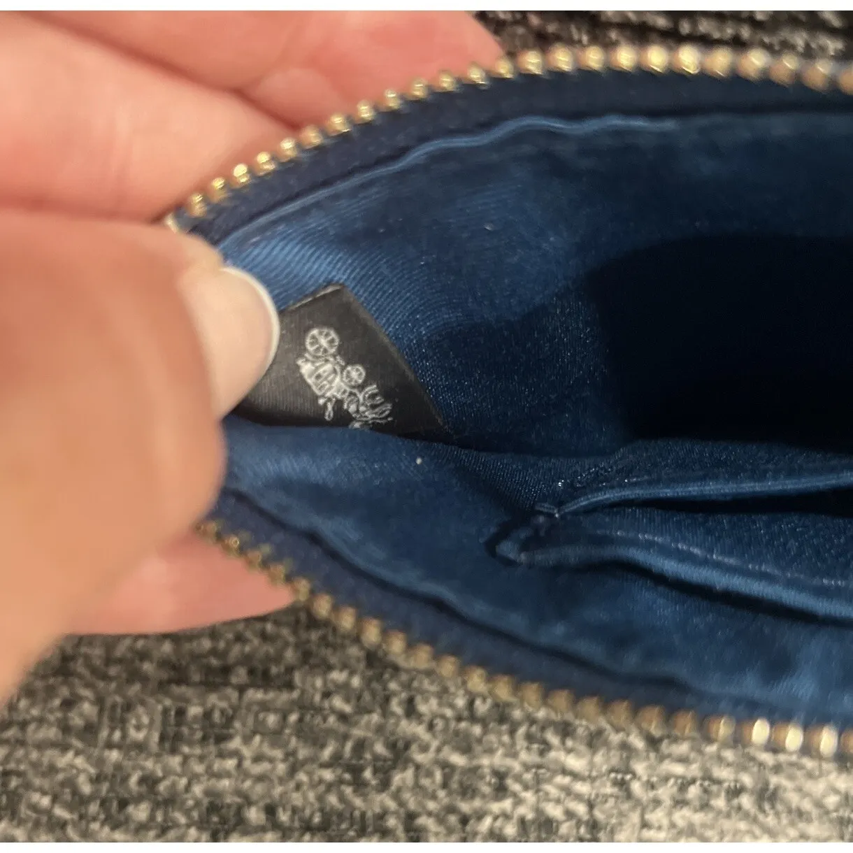 Authentic COACH Corner Zip Crossgrain Leather Wristlet Wallet Purse Blue F58032‎ - Image 9