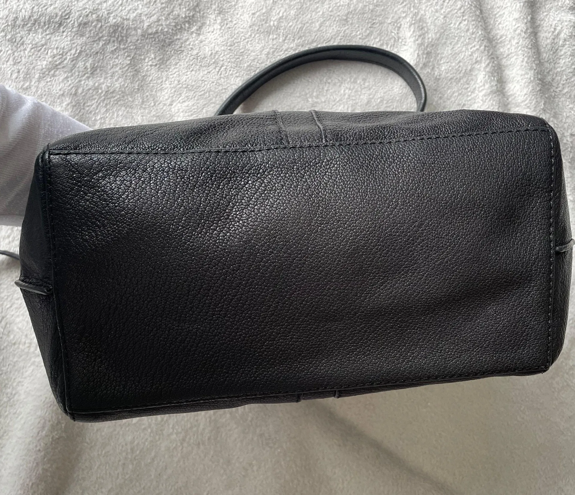 Botkier Dylan Mid-size Satchel Black - Image 6