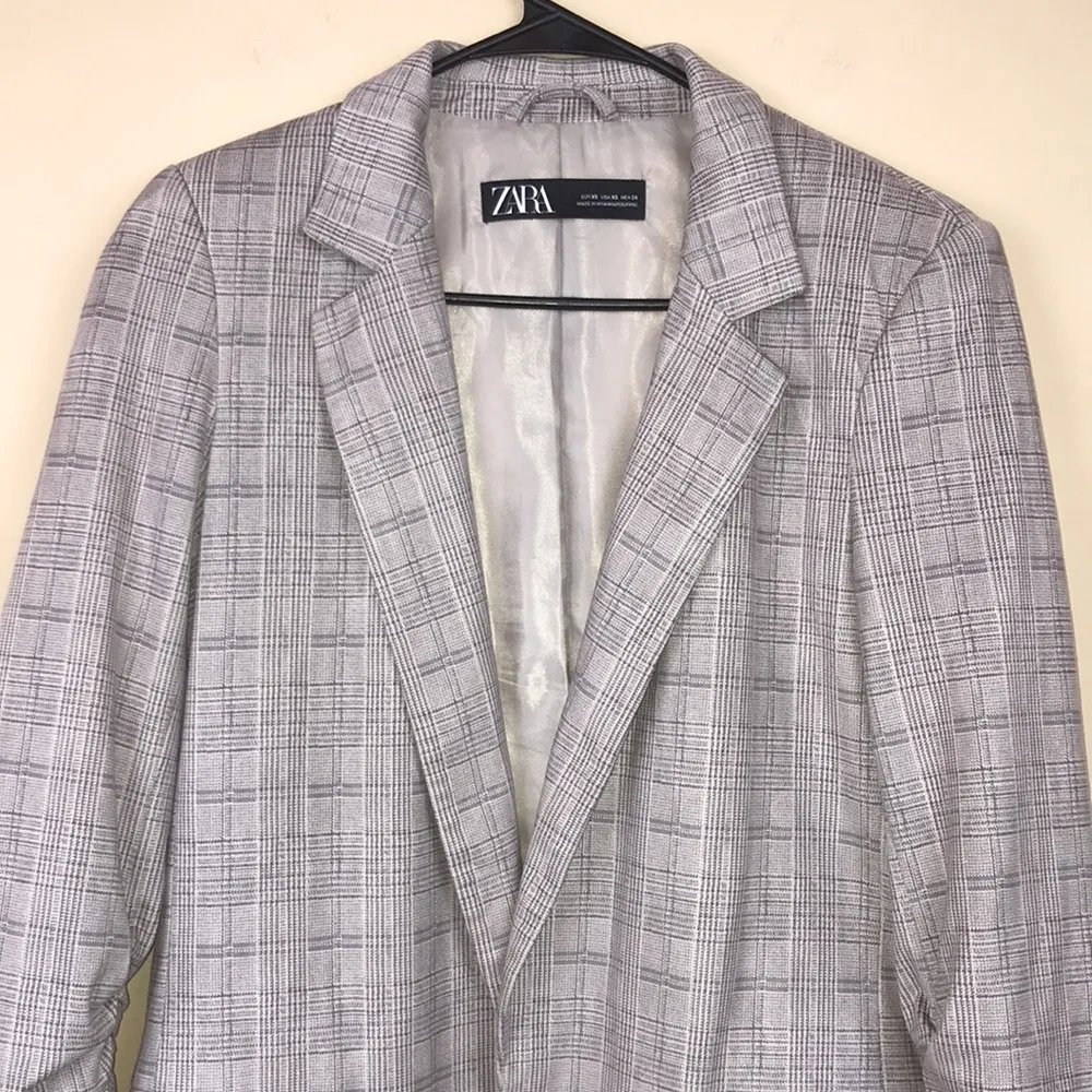 Zara Women’s Plaid Gray Faux Suede Ruched Sleeve Long Line Open Front Blazer - Image 2