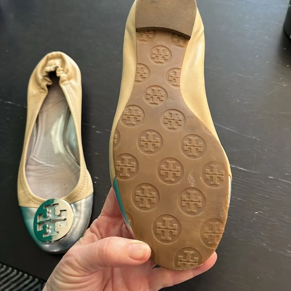 ballet slipper type shoes. A little scuffed up shown in pic. - Image 3