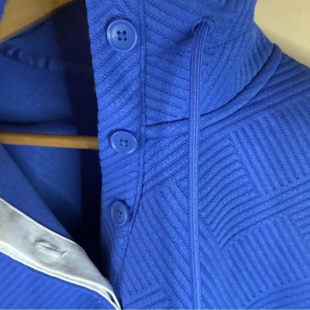 NWT T by Talbots Womens Royal Blue Mixed Quilted Button Neck Pullover Size Small - Image 5