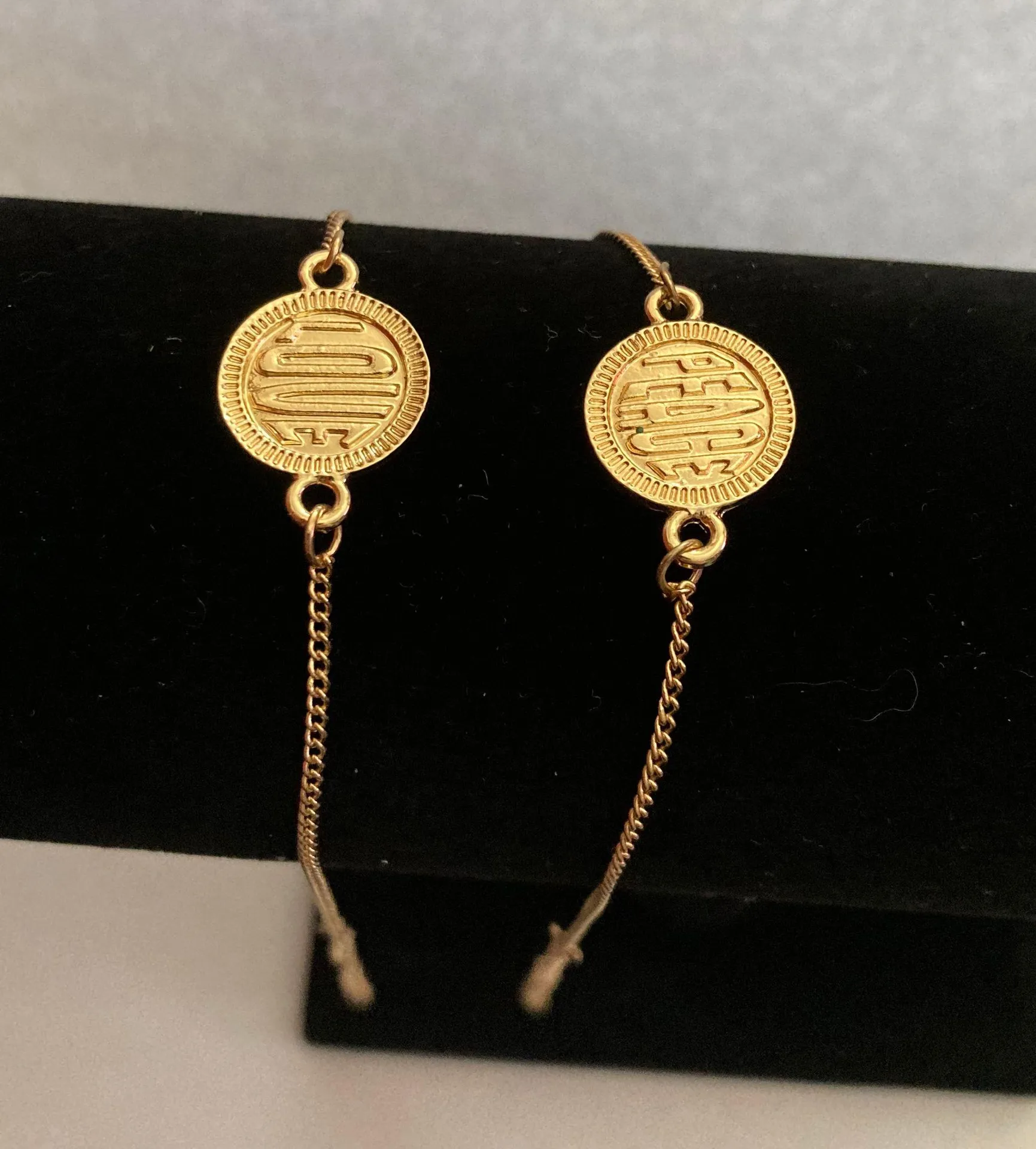 2 Bracelet love & peace features the word Gold - Image 2