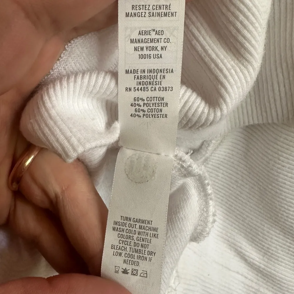 Aerie offline terry cloth quarter zip sweatshirt sz M white - Image 3