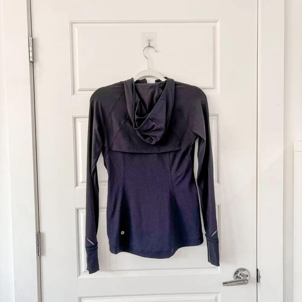 Lululemon  Rain-On Train-On Jacket Naval Blue - Image 9