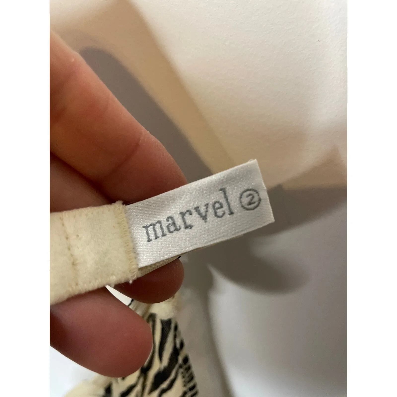 Marvel Women's Size 34B Scalloped Lace Bra Black White Full Coverage NWOT - Image 7