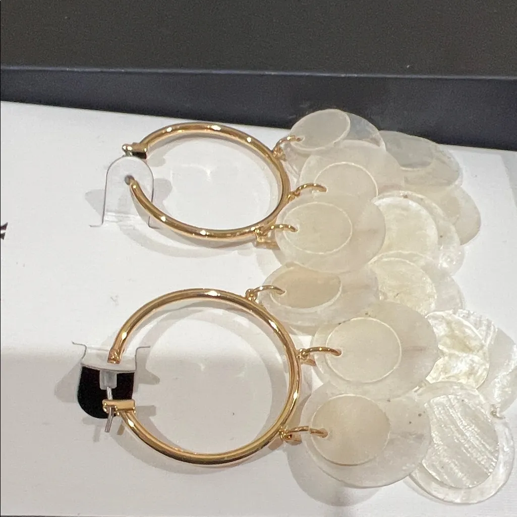 Piper K | Natural Shell Dangle Earrings White - Image 4