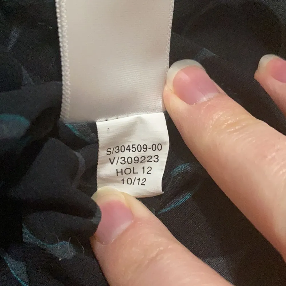 Banana Republic Factory geo print pleat accent sheer blouse size S - Image 8