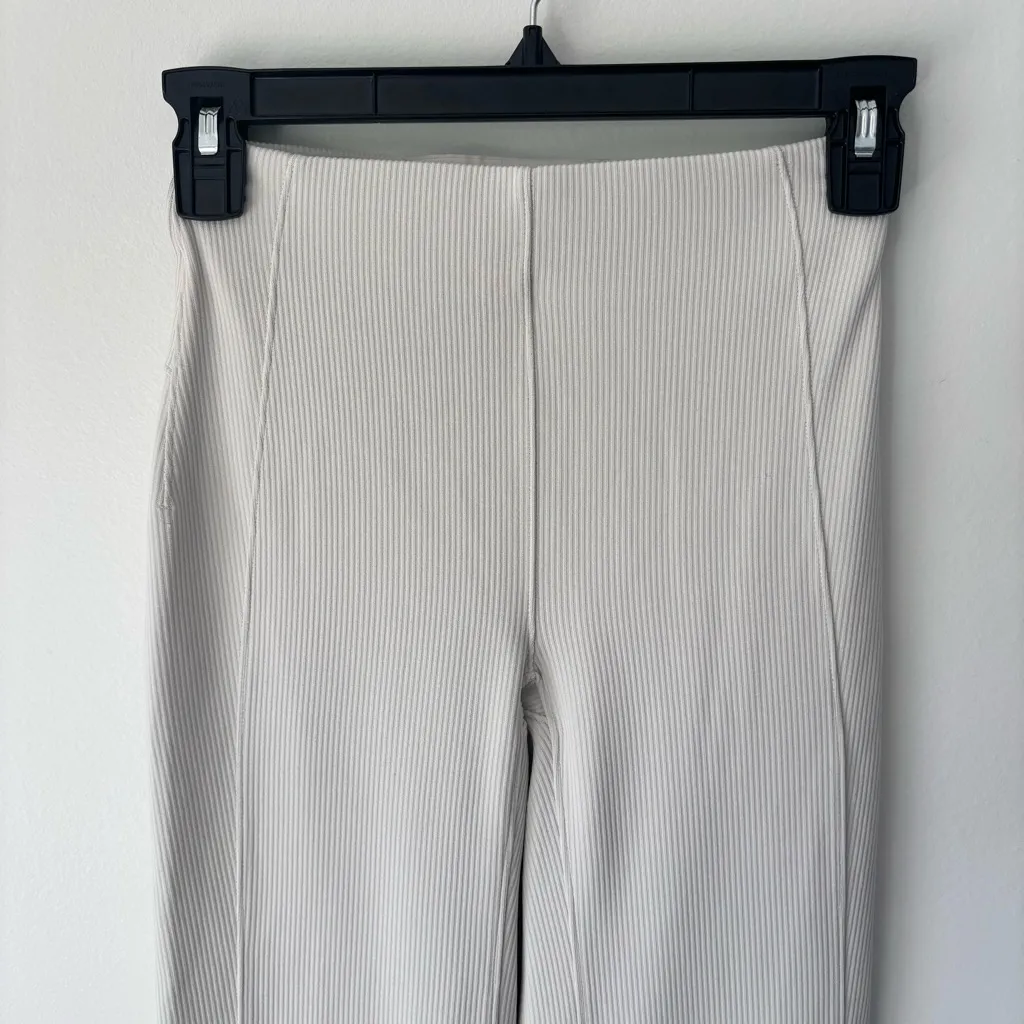 Lululemon  Ribbed Softstreme Zip-Leg High-Rise Cropped Pant Legging 25" in Bone - Image 5