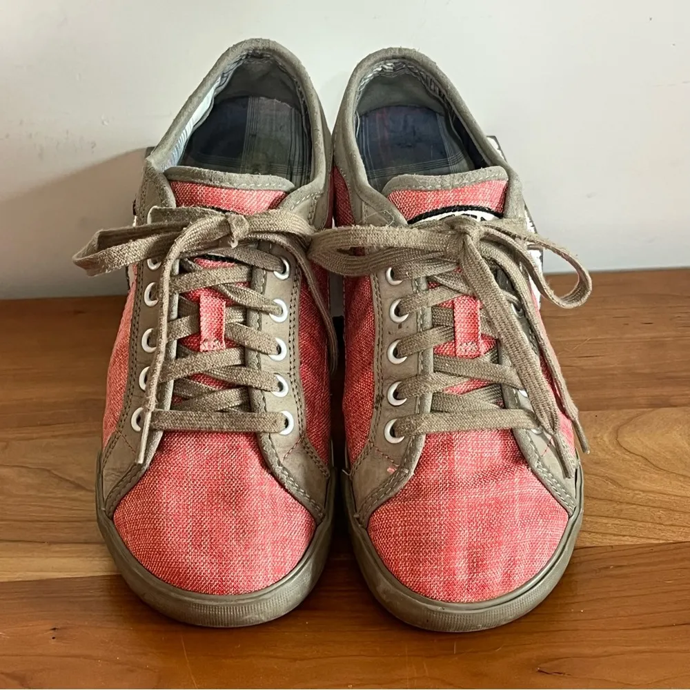 Keen‎ Arcata Sneakers Canvas Shoes Womens 8.5 Red Pink Vulcanized Rubber Suede - Image 3