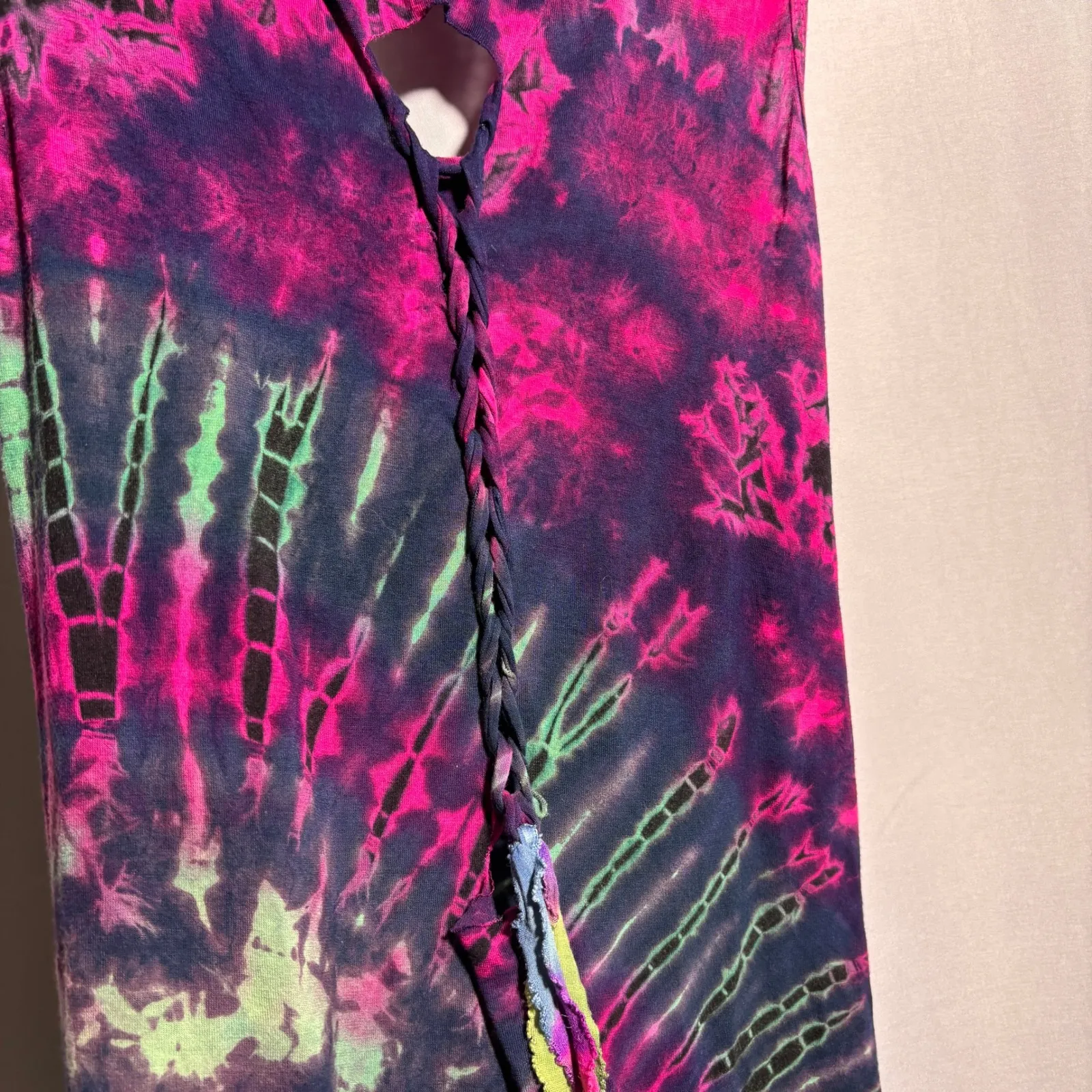 Advance Apparels Purple Tie Dye Tank Top Cutout Braided Back Free Size Rayon Art Pink - Image 3