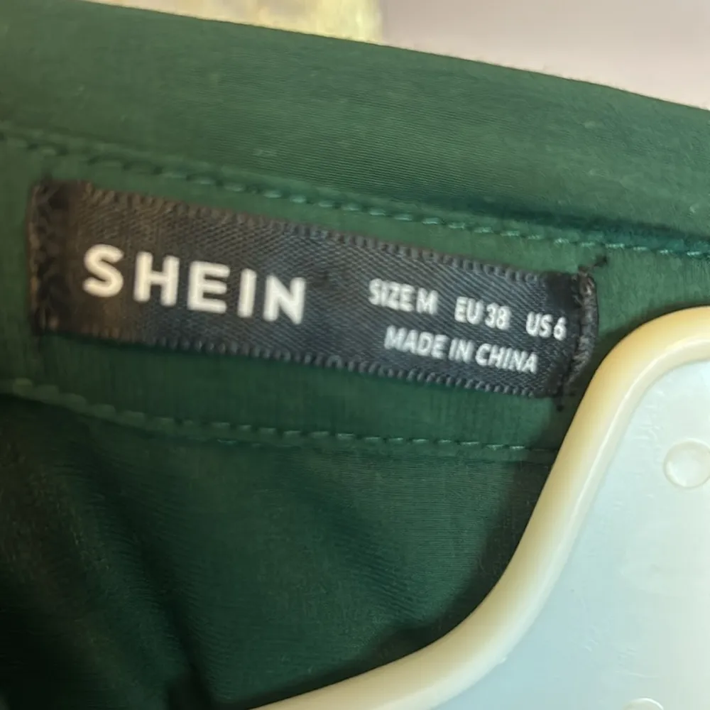 SHEIN Dress Hunter Green Ruffle At Shoulder L/S Midi - Image 2