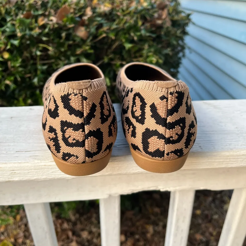 Vivaia Pointed Toe Ballet Flats Womans 9.5 Aria Leopard Print - Image 3