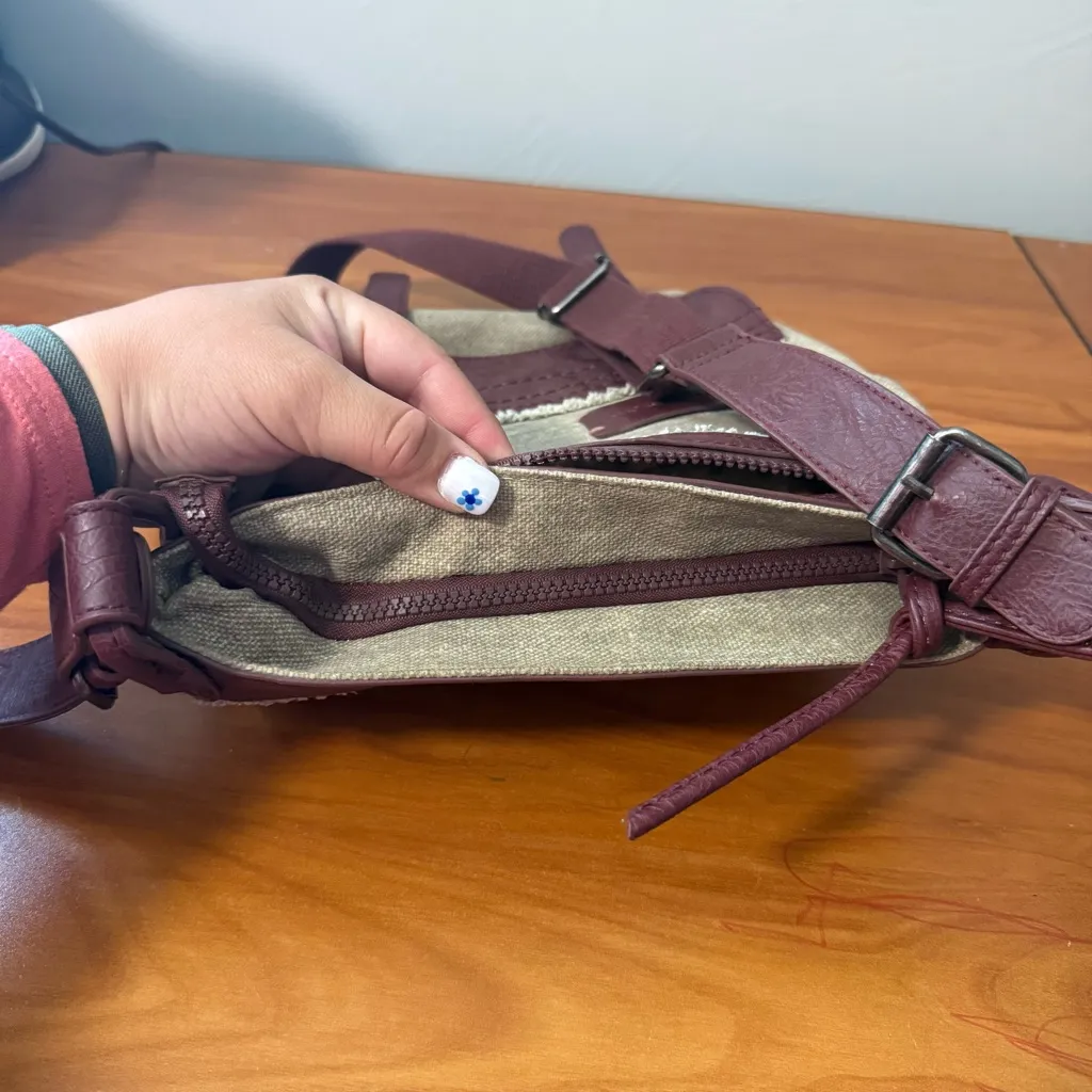 Sherpani Crossbody Bag Purse Canvas‎ Leather Laurel Burgundy Khaki Casual Red - Image 8