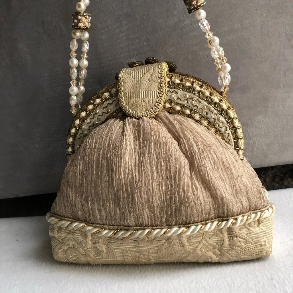 Vintage Motif by Mary Frances Flower Embellished Beaded Handbag Ivory Cream Gold - Image 4