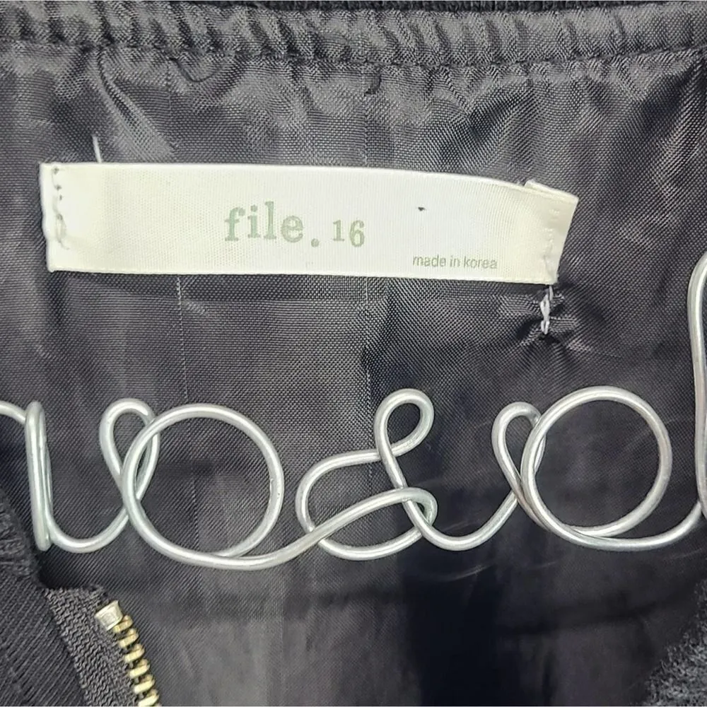 File. 16 Black Full Zip Up Jacket Size Medium Black - Image 4