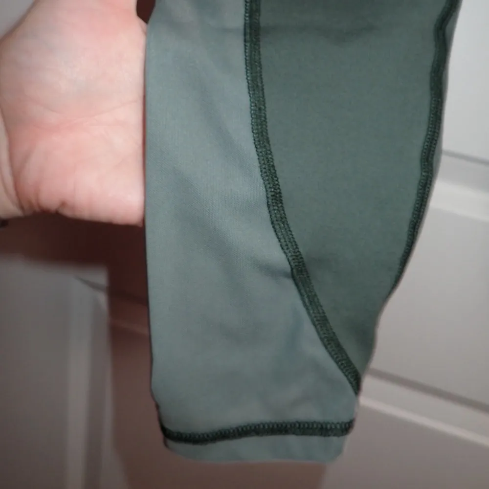 Aerie Chill Play Move Green Leggings with Mesh Detailing size L - Image 3