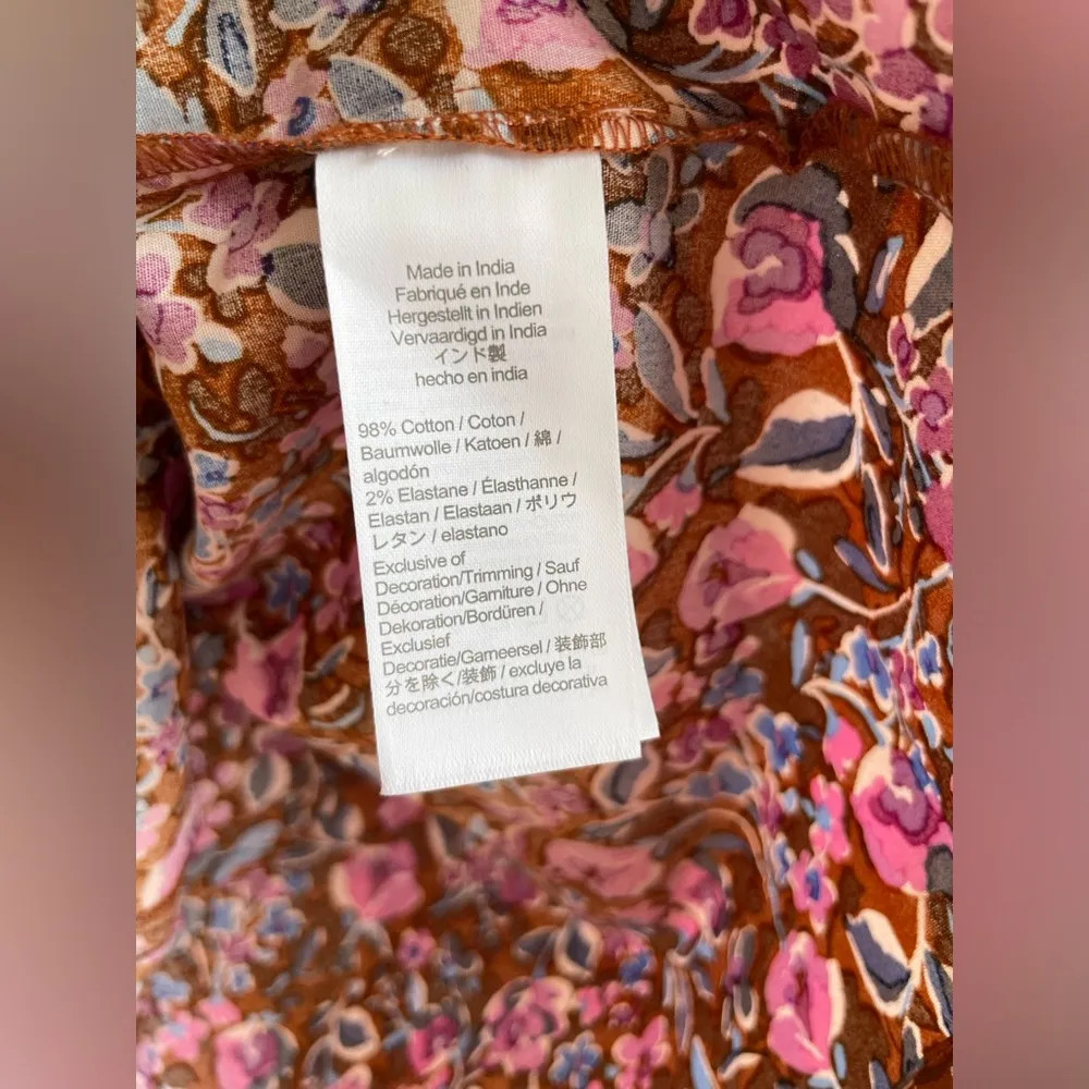 J.crew Smocked Neck puffed sleeve Printed Top size PS - Image 3