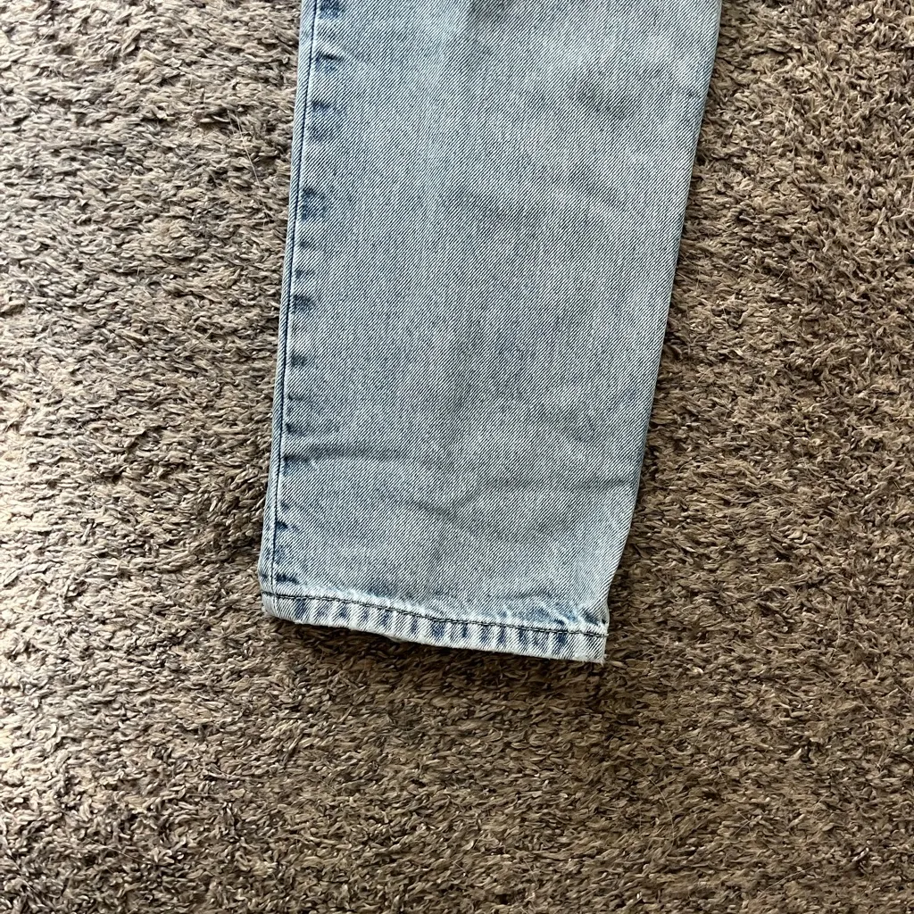 Mid wash denim Levi’s low pros straight jeans - Image 4