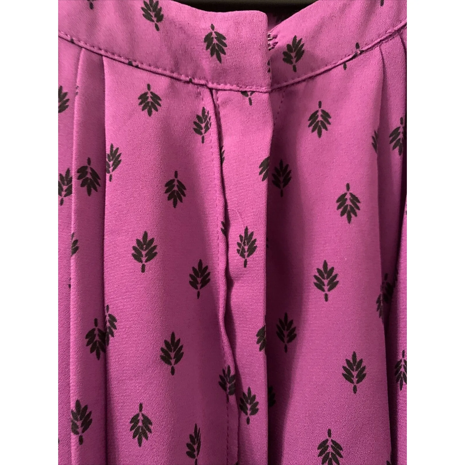 Worthington Women's Leaf Print Sleeveless Blouse Top Size Large Purple B… - Image 6