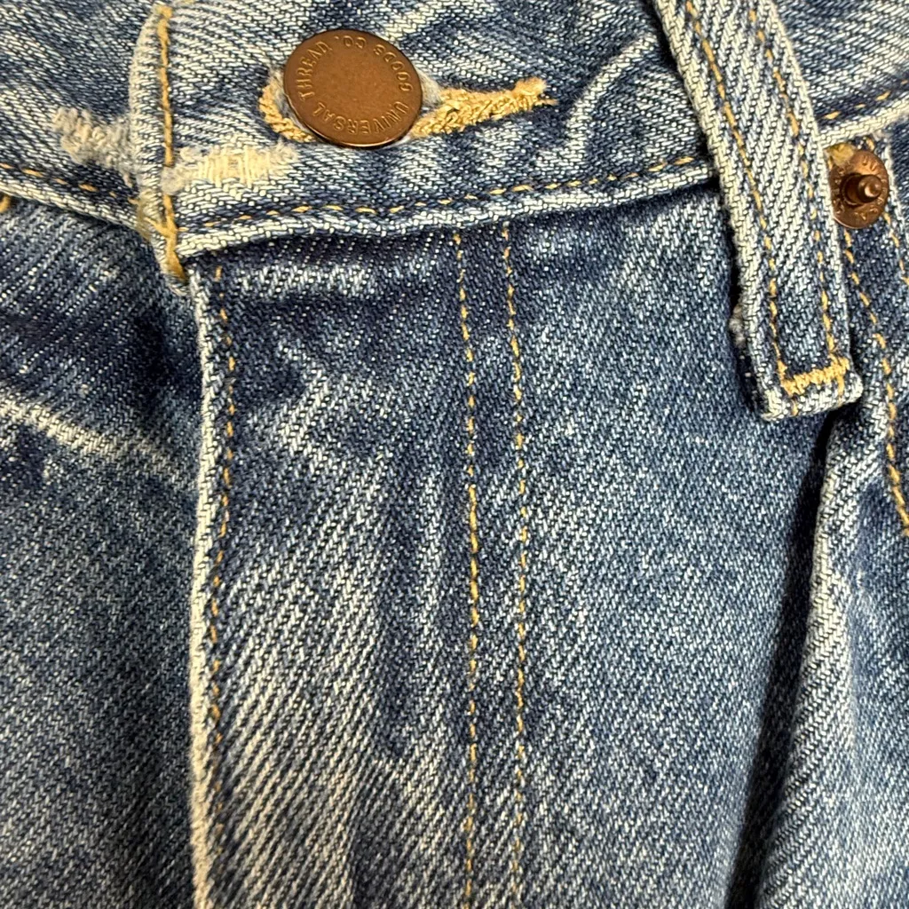 Universal Thread Relaxed Fit Blue Jeans - Image 5