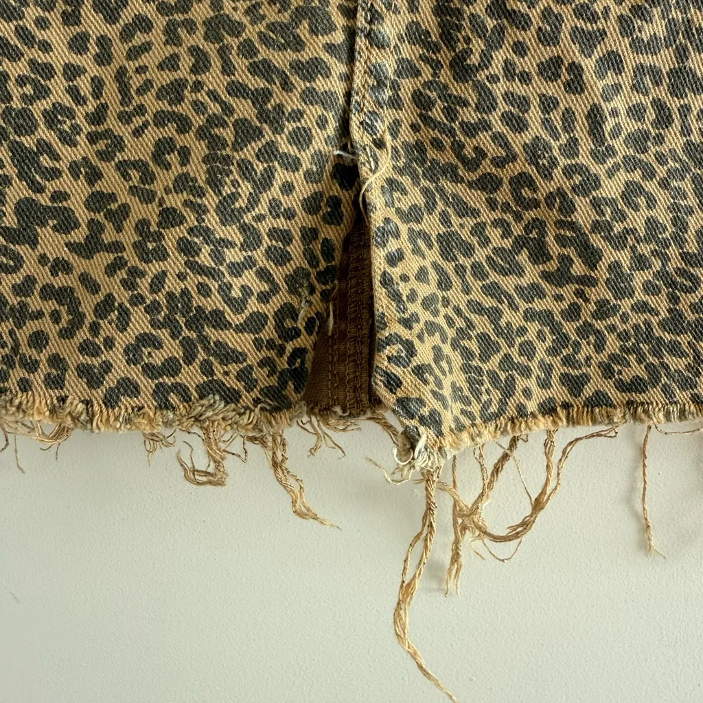 Zara Leopard Print Front Slit Mini Skirt Size Extra Small - Image 3