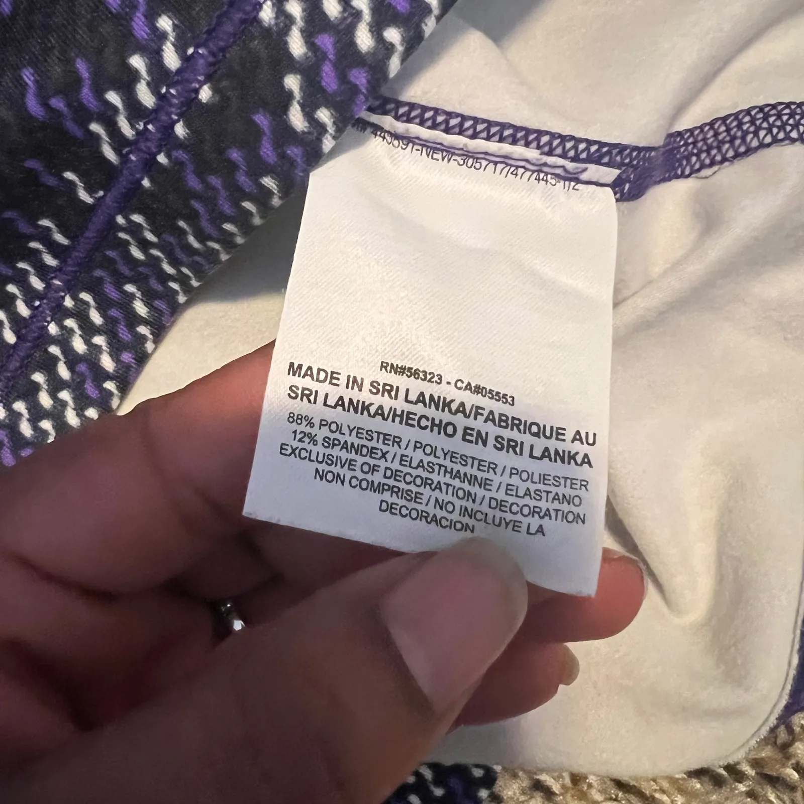 Nike Women's Purple Geometric Print Cowl Neck Long Sleeve Athletic Top Size L - Image 3