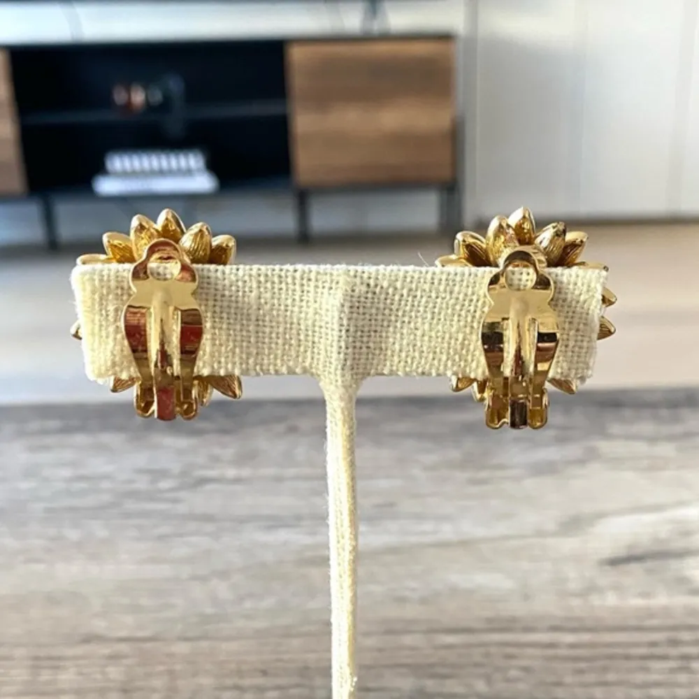 Vintage Joan Rivers Pearl Crystal Flower Earrings - Image 4