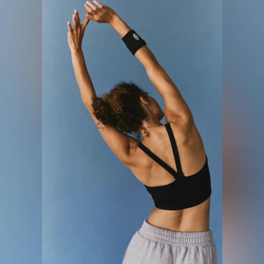 Black Solid Color Athletic‎ Ribbed Cropped Cami Top - Image 2