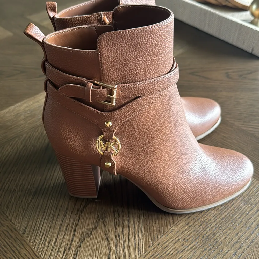 Michael Kors Women Tally MK Logo Brown Faux Leather Dressy Office Boots size 9.5 - Image 11