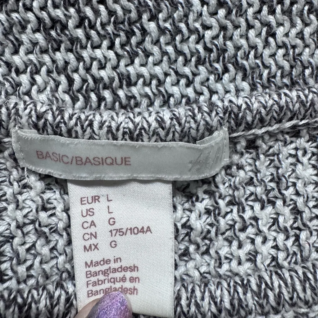 H&M Women's Basic Oversized Wide Sleeve Gray Sweater - Image 4