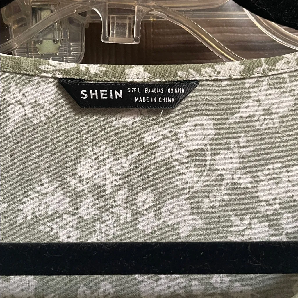 SHEIN Olive Floral Top size Large - Image 2