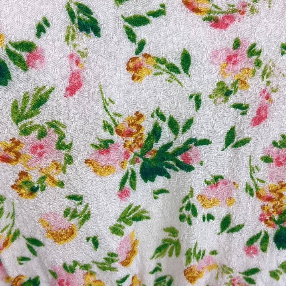 Banana Republic White Ditzy Floral Flowy Dress Smocked Waist V-Neck Size Medium - Image 4