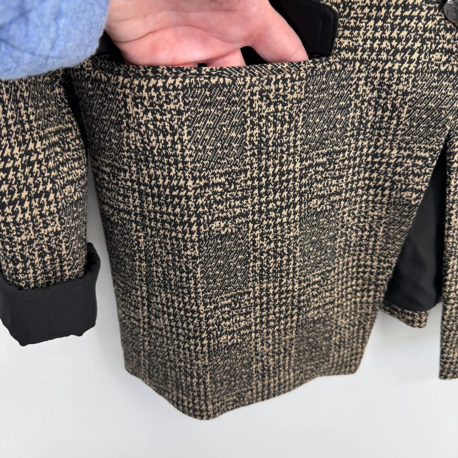 Elie Tahari Plaid Blazer Jacket Women 12 Black Beige Single Button Lined Pockets - Image 4