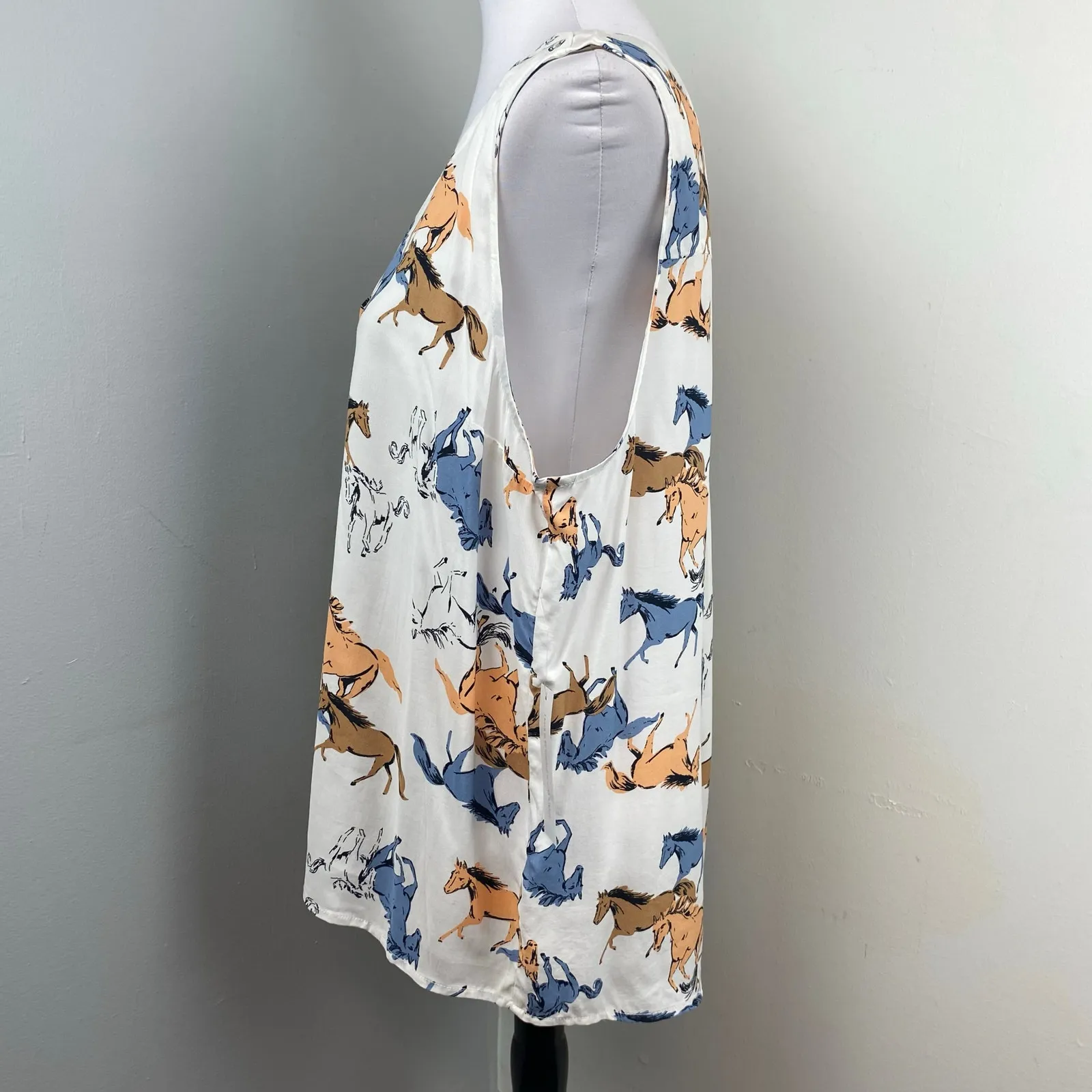 ModCloth Like the Wind Horse Print V Neck Sleeveless Blouse XL Equestrian - Image 5