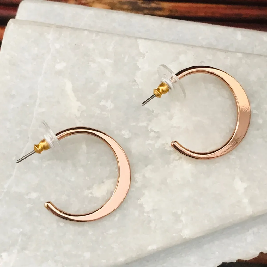 Premier Designs Earrings Hoop posts Copper Color - Image 3