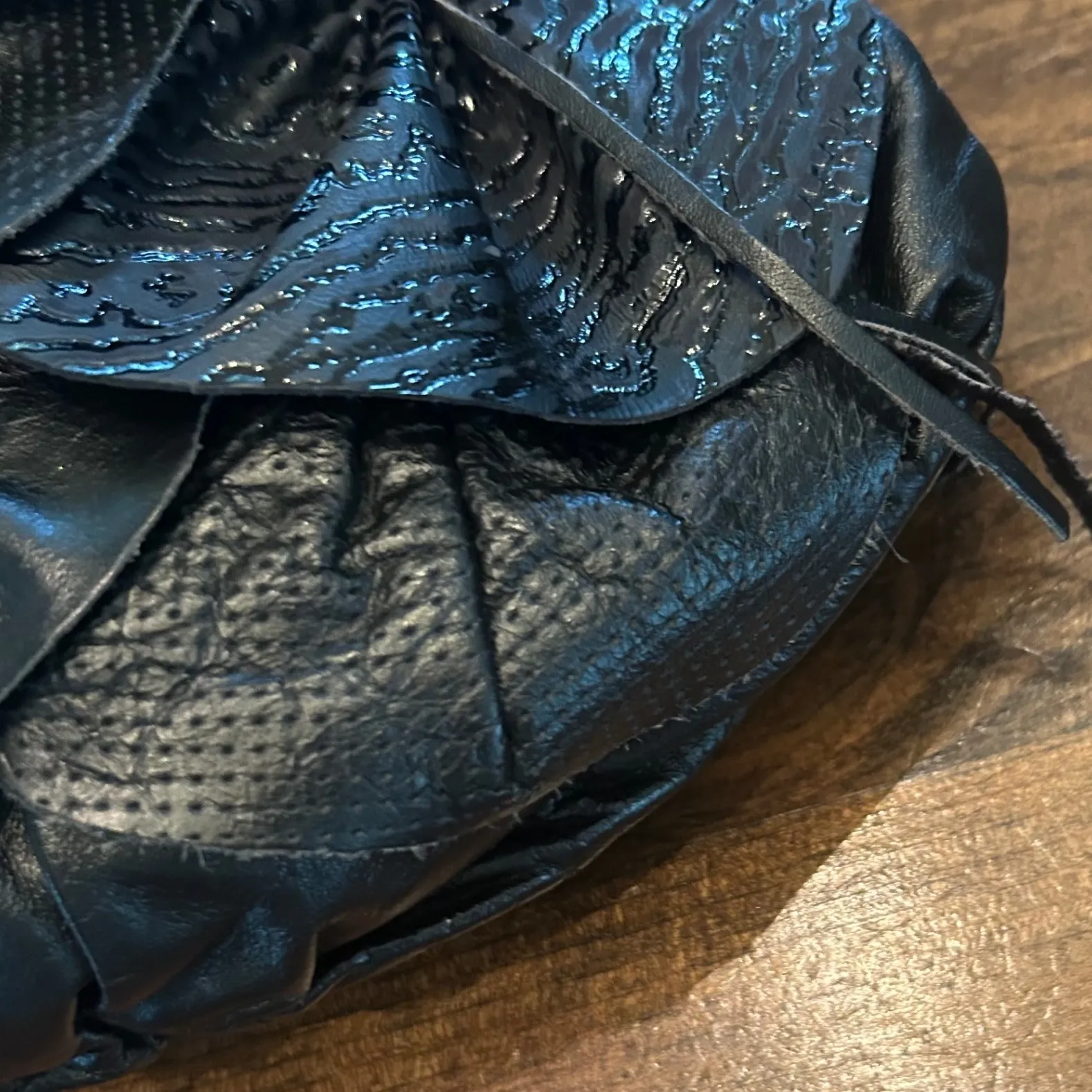 Vintage‎ 1980s Bags By Pinky Genuine Leather Flower Applique Shoulder Bag Purse Black - Image 4