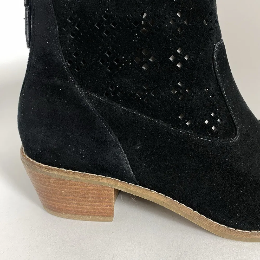 Cole Haan Womens Jayne Black Laser Cut Booties Size 8B Dark Academia Work Office - Image 2