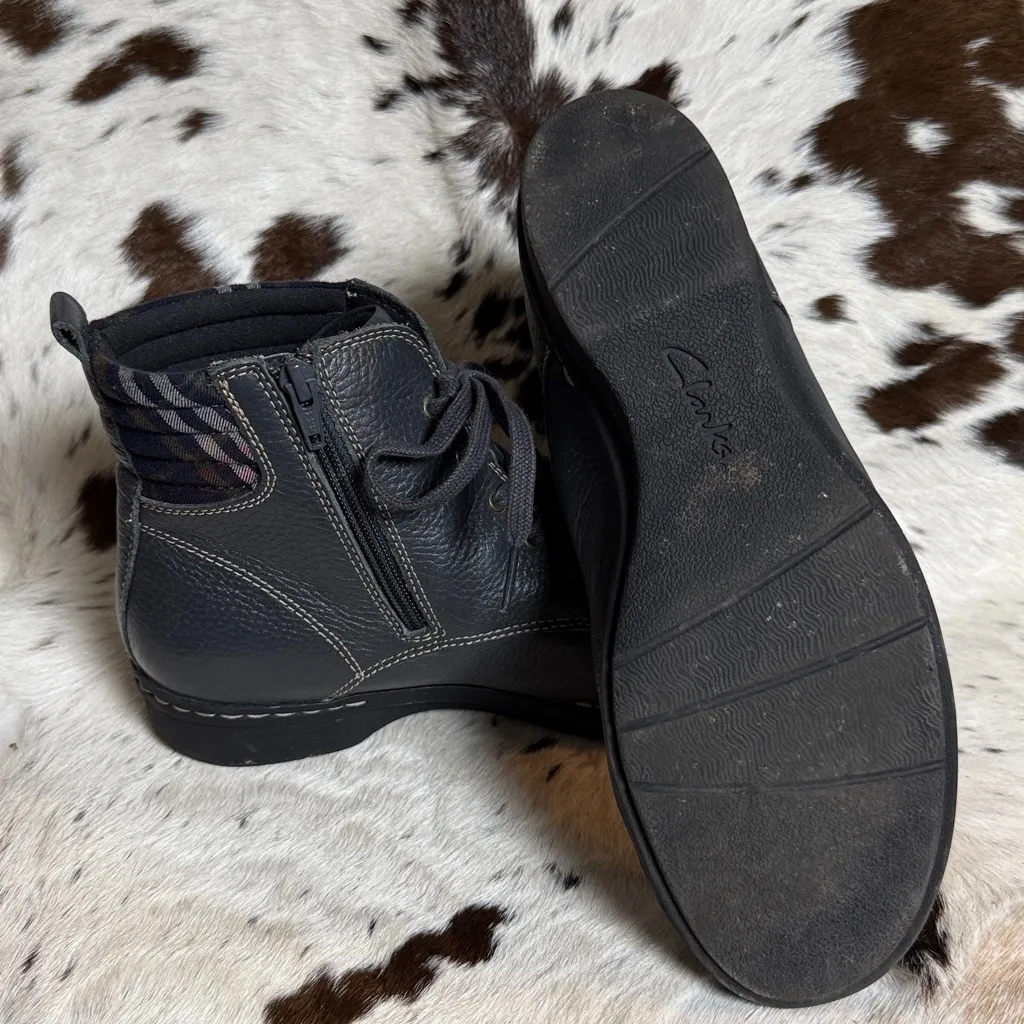 Clarks Whistle Bea ankle boots size 9 Dark Navy B15 - Image 10