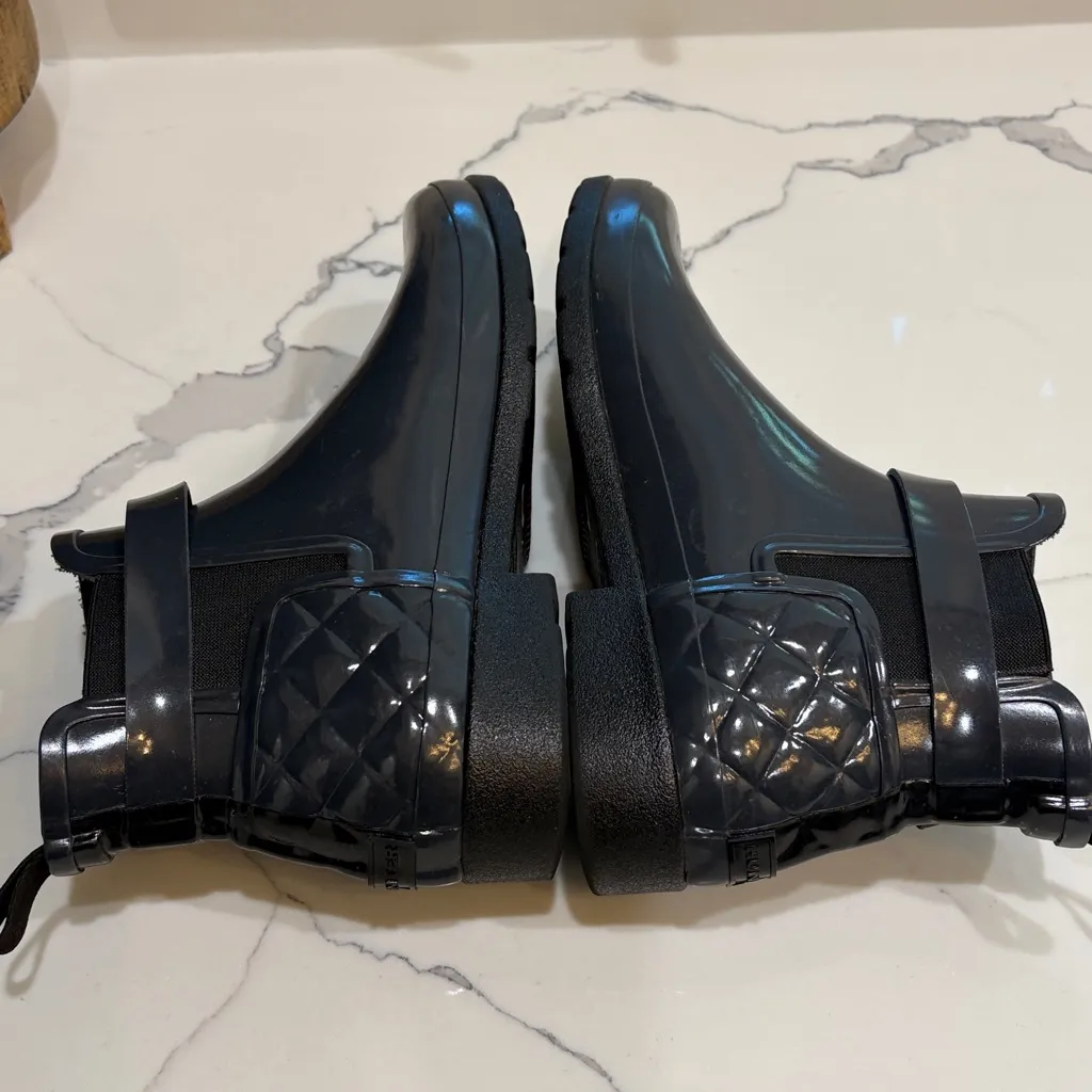 Hunter Chelsea quilted glass slate gray boots, Size 11 - Image 3