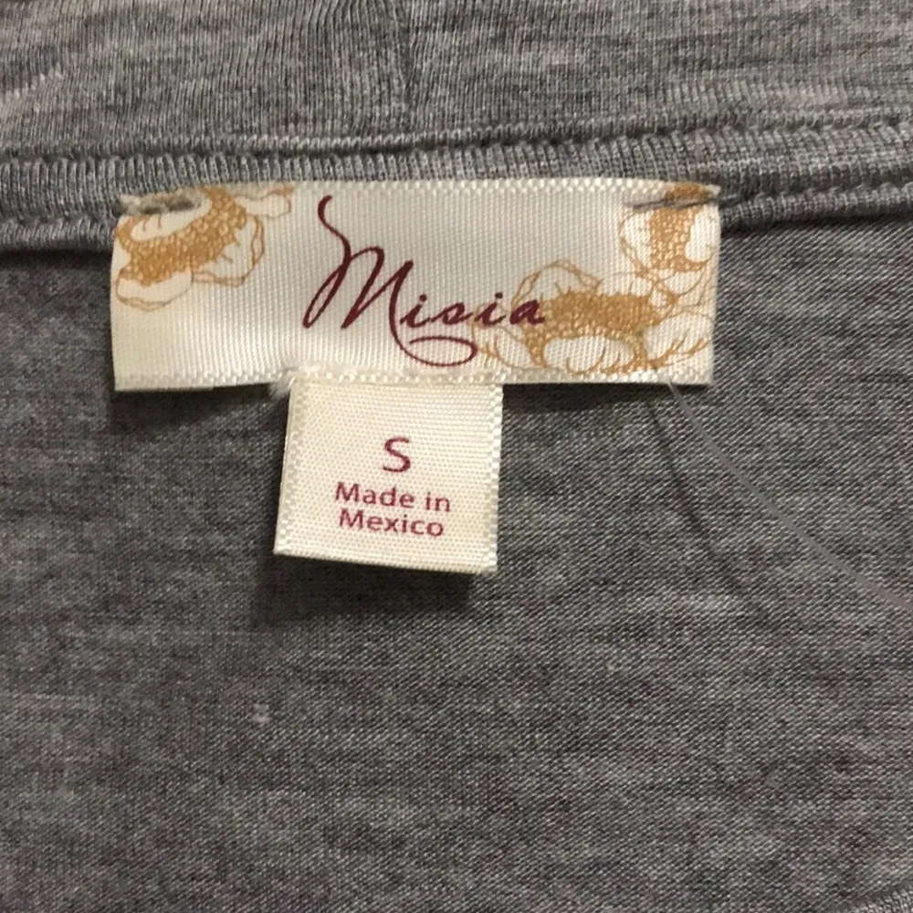 Misia grey short sleeve top with buttons on side Gray - Image 7