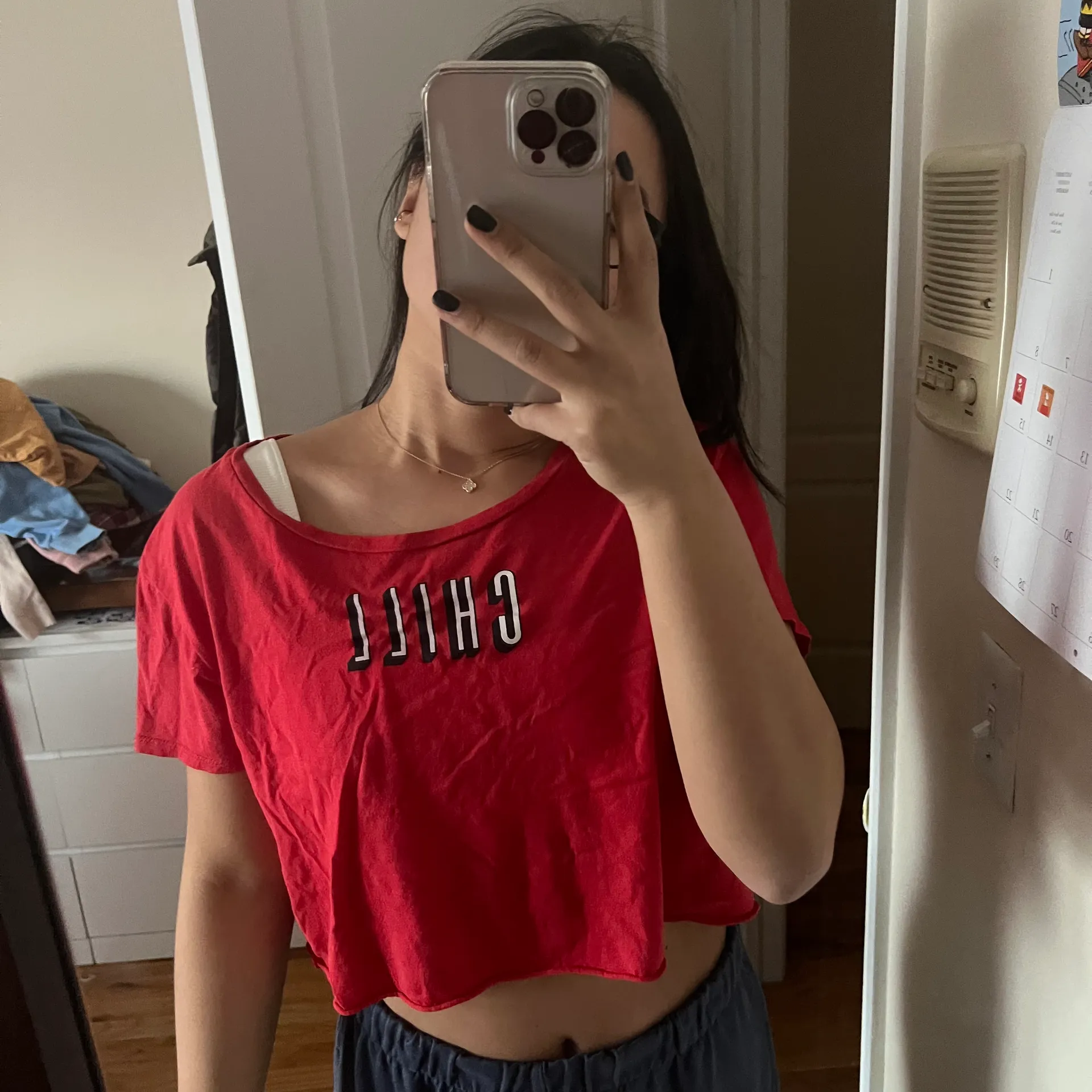 Red Cropped Graphic Tes - Image 2