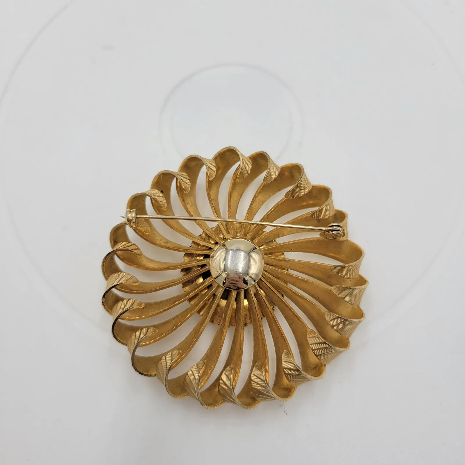 Vintage Rhinestone Pinwheel Brooch 2" Blue Green‎ Gold Tone Crown Setting Pin - Image 10