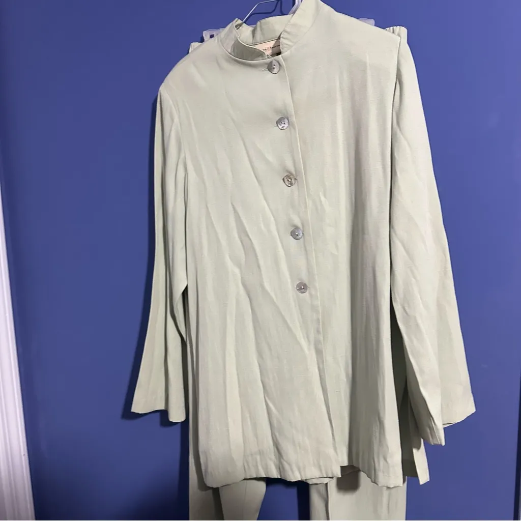 Elegant Sage Green Women's Top Jaclyn Smith VTG Church Blouse & Pant Set Grandma - Image 3