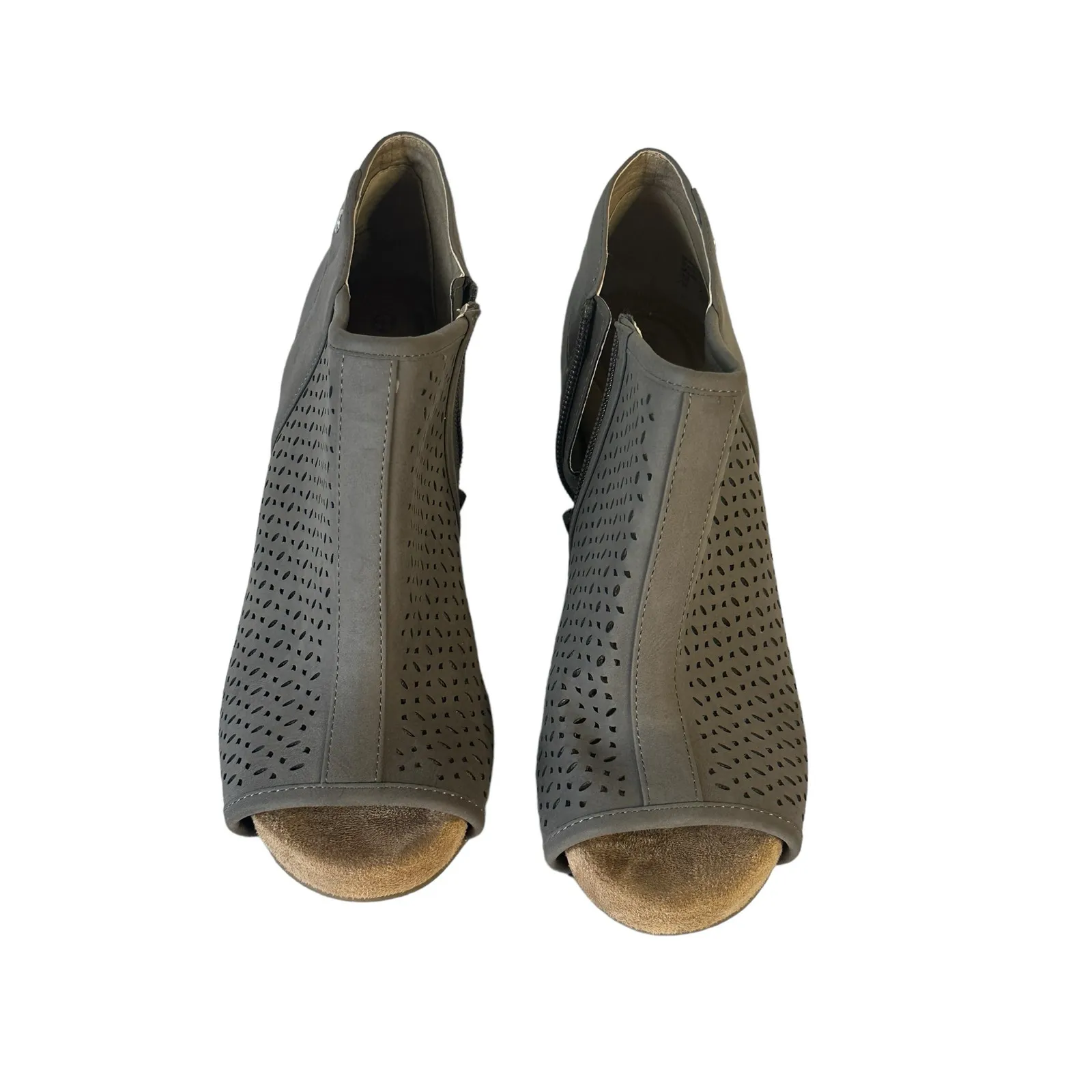 Giani Bernini Angye Memory Foam Peep toe booties Gray - Size 7 - Image 5