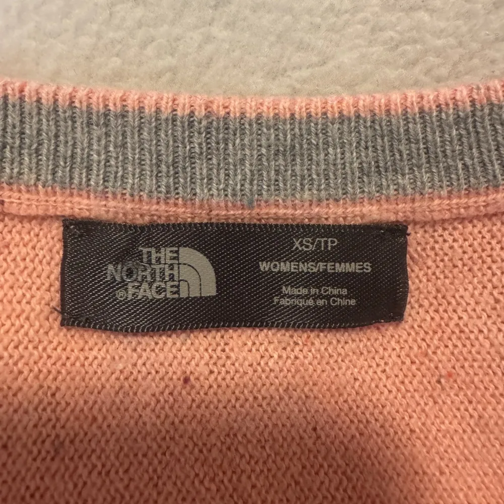 Women's Pink The North Face Cashmere Sweater - Image 3
