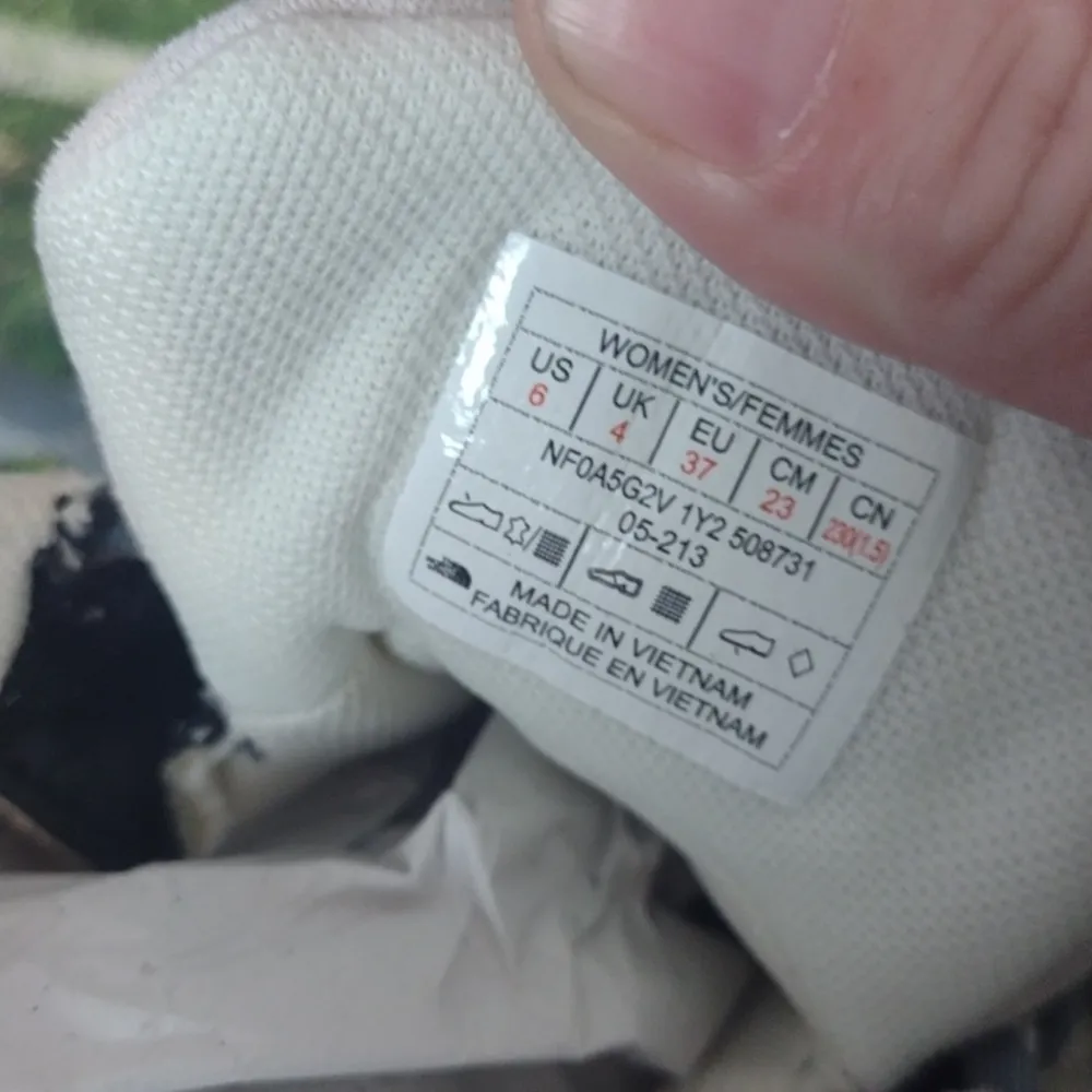 The NORTH FACE Activist Mid Futurelight Boots - NWT - Women's Size 6 - Image 4