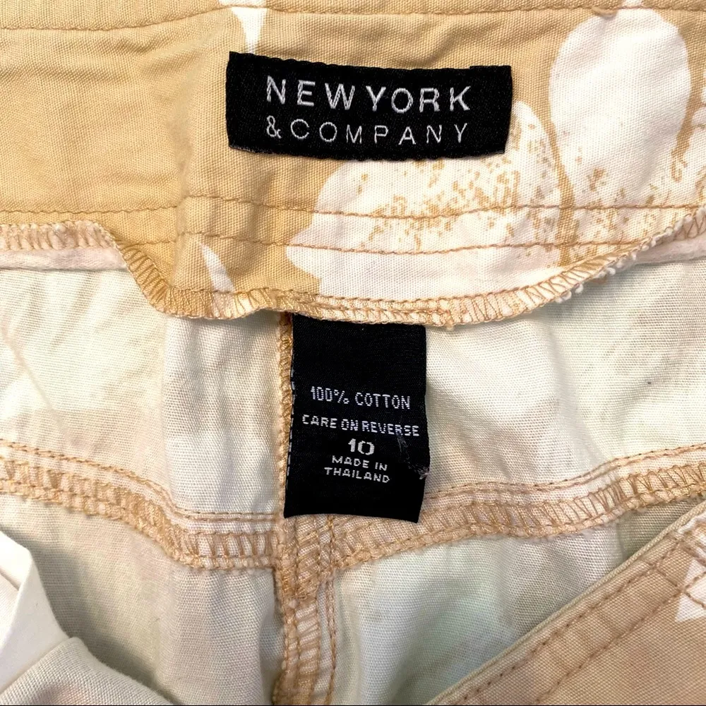 NY&Co|| Tan/white Hawaiian skirt with pockets - Image 6