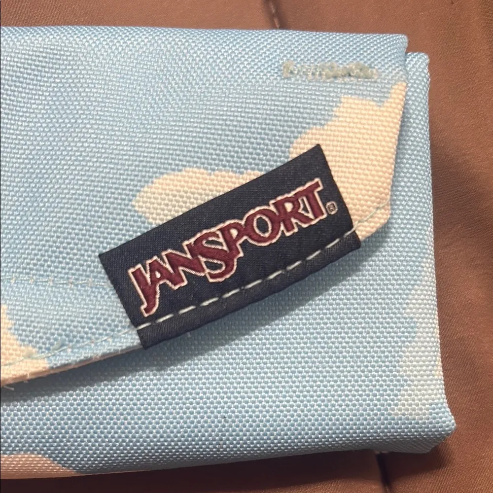 Jansport Sky Blue and White Cloud Pouch - Image 4